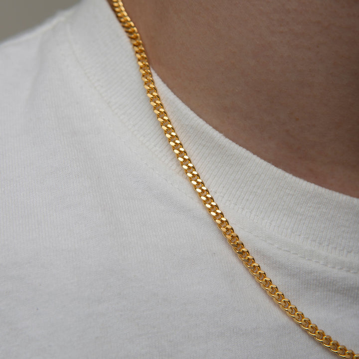 Curb Necklace Slim Gold