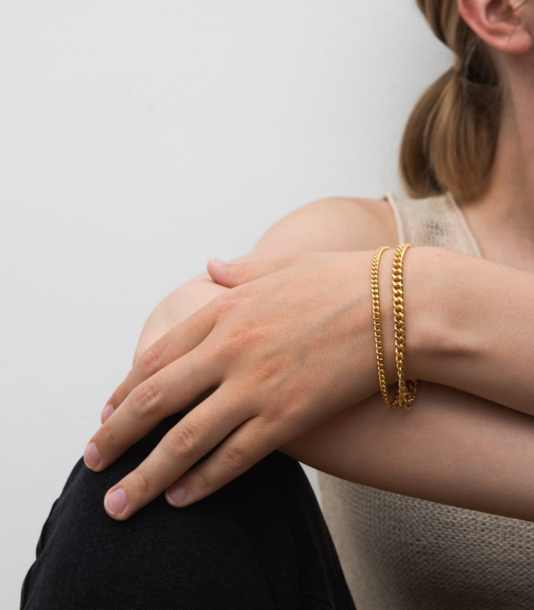 Curb Bracelet M Gold - de.cuff-copenhagen